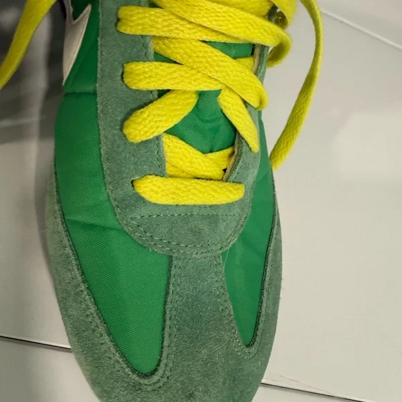Nike Green and Yellow Sneakers with White Swoosh - Picture 4 of 8